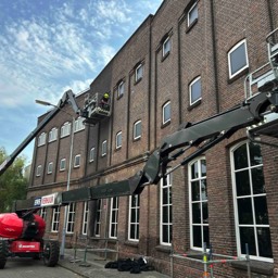 Kusters Nettenbedrijf Koog aan de Zaan, netten tegen de gevels van Tate & Lyle, Vlamvertragende anti steenval netten van Kusters Nettenbedrijf